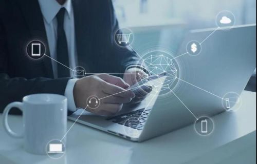 玖富萬卡 履行連接器職能，提供專業(yè)信息技術咨詢服務